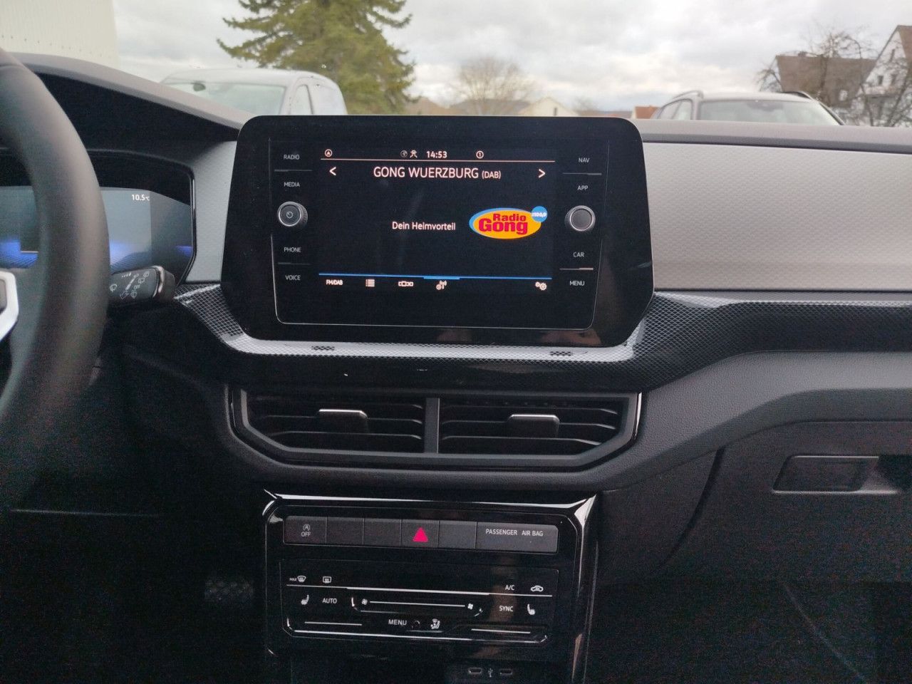 Fahrzeugabbildung Volkswagen T-Cross Life 1.0 TSI 85 kw (115 PS) 7-Gang-DSG