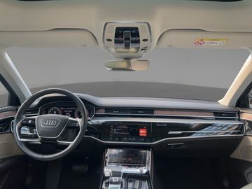 Audi A8 - 7