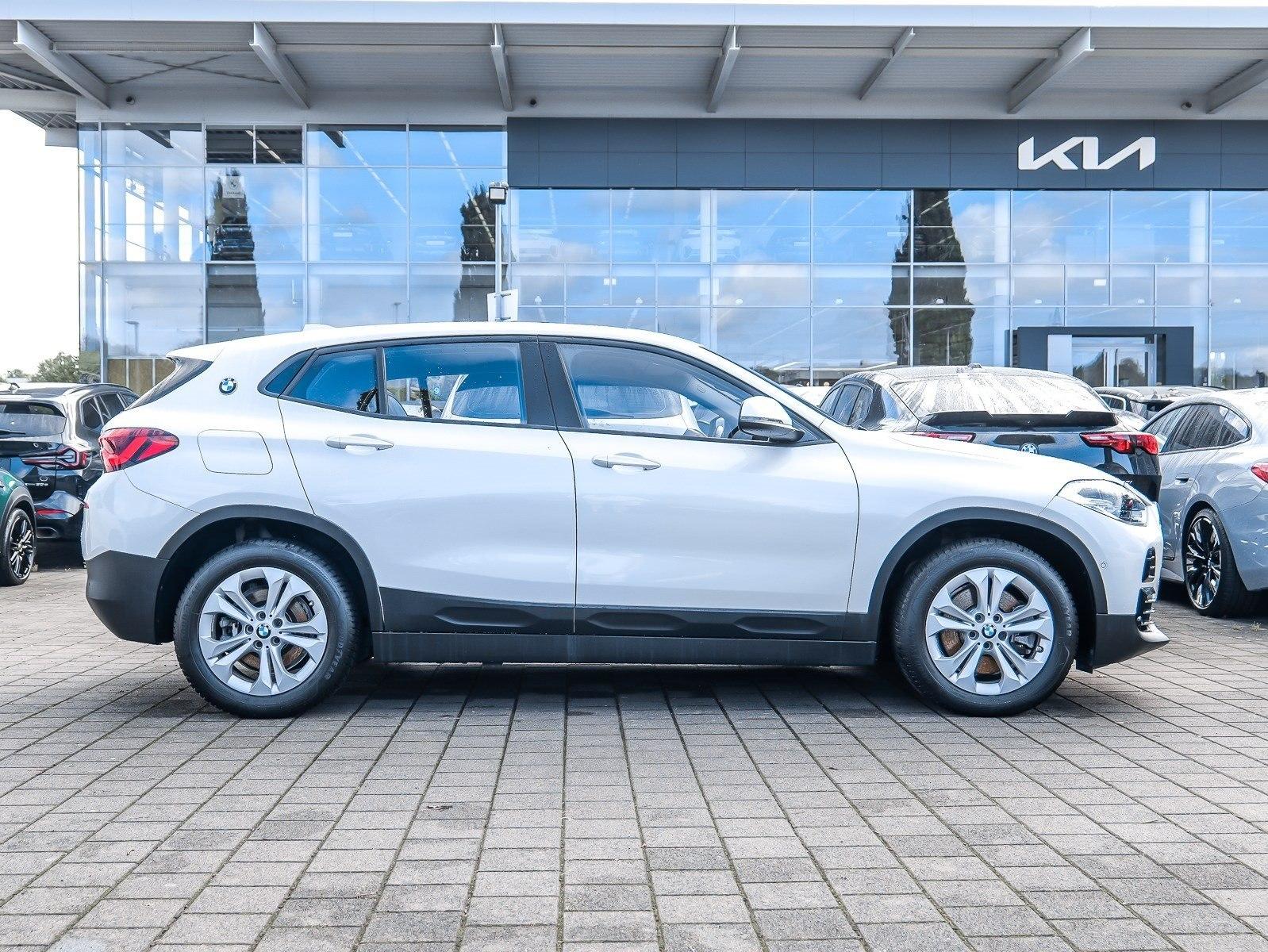 BMW X2 xDrive25e A RFK NAVI LED Sound Syst. PDC V+H