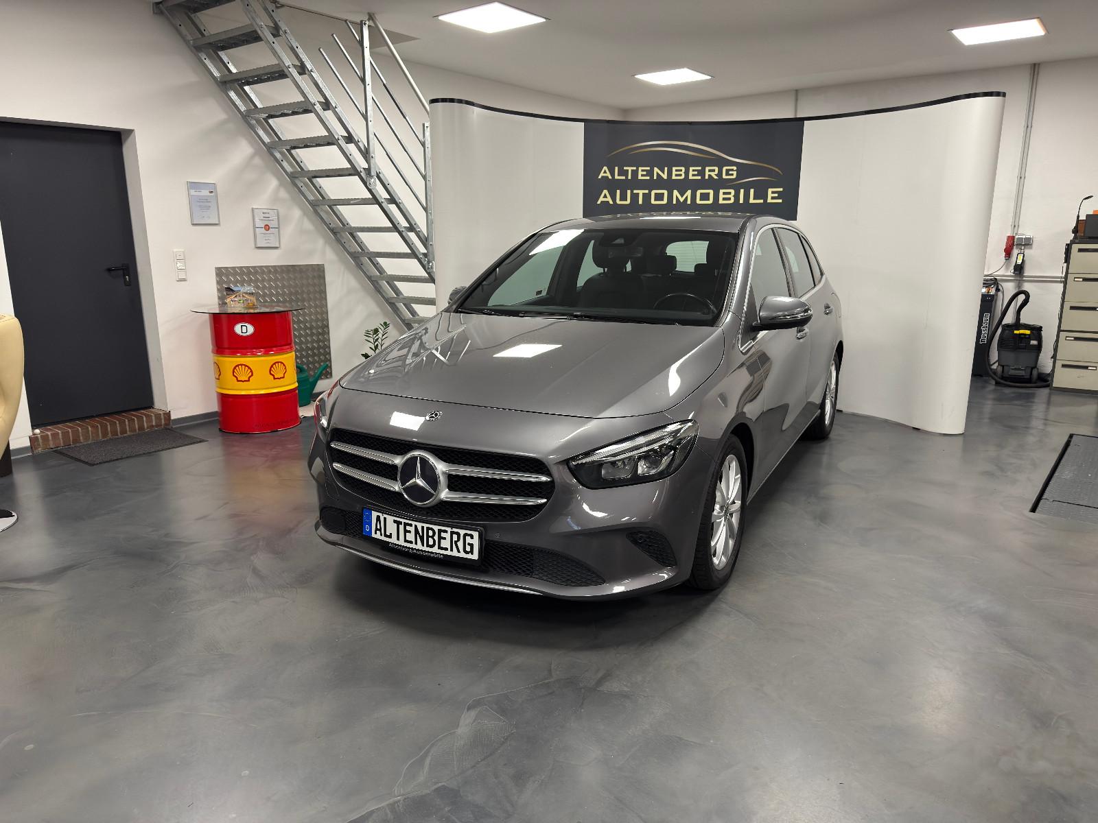 Mercedes-Benz B 180 d PDC LED Tempomat AHK Sitzhzg. Navi Klima