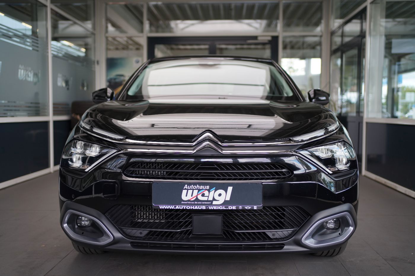 Fahrzeugabbildung Citroën C4 PureTech 130 EAT8 Max Automatik Sitzheizung