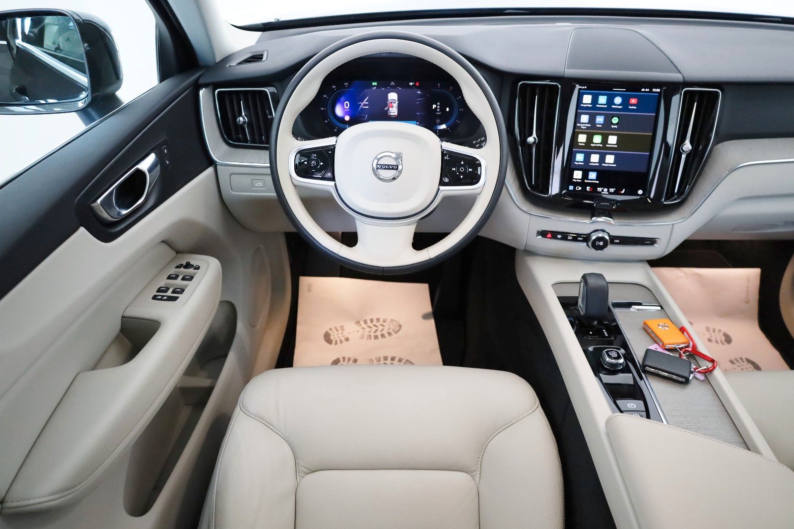 Fahrzeugabbildung Volvo XC60 Core,Leder,Navi,LED,SHx4,CarPlay,Kamera