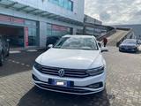 Volkswagen VOLKSWAGEN Passat Variant 1.6 TDI SCR DSG Busine - Volkswagen Passat mit Diesel-Antrieb: Kombi, 1.6