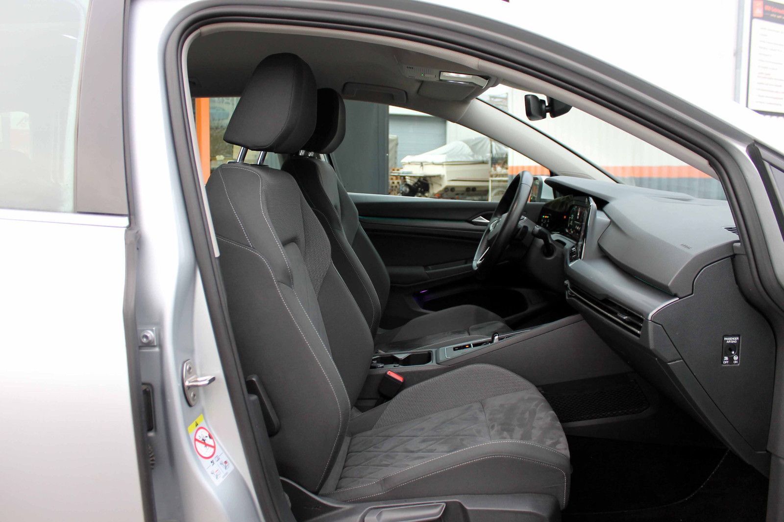 Fahrzeugabbildung Volkswagen Golf Variant 2.0TDI DSG Style AHK ACC KAM LED BT