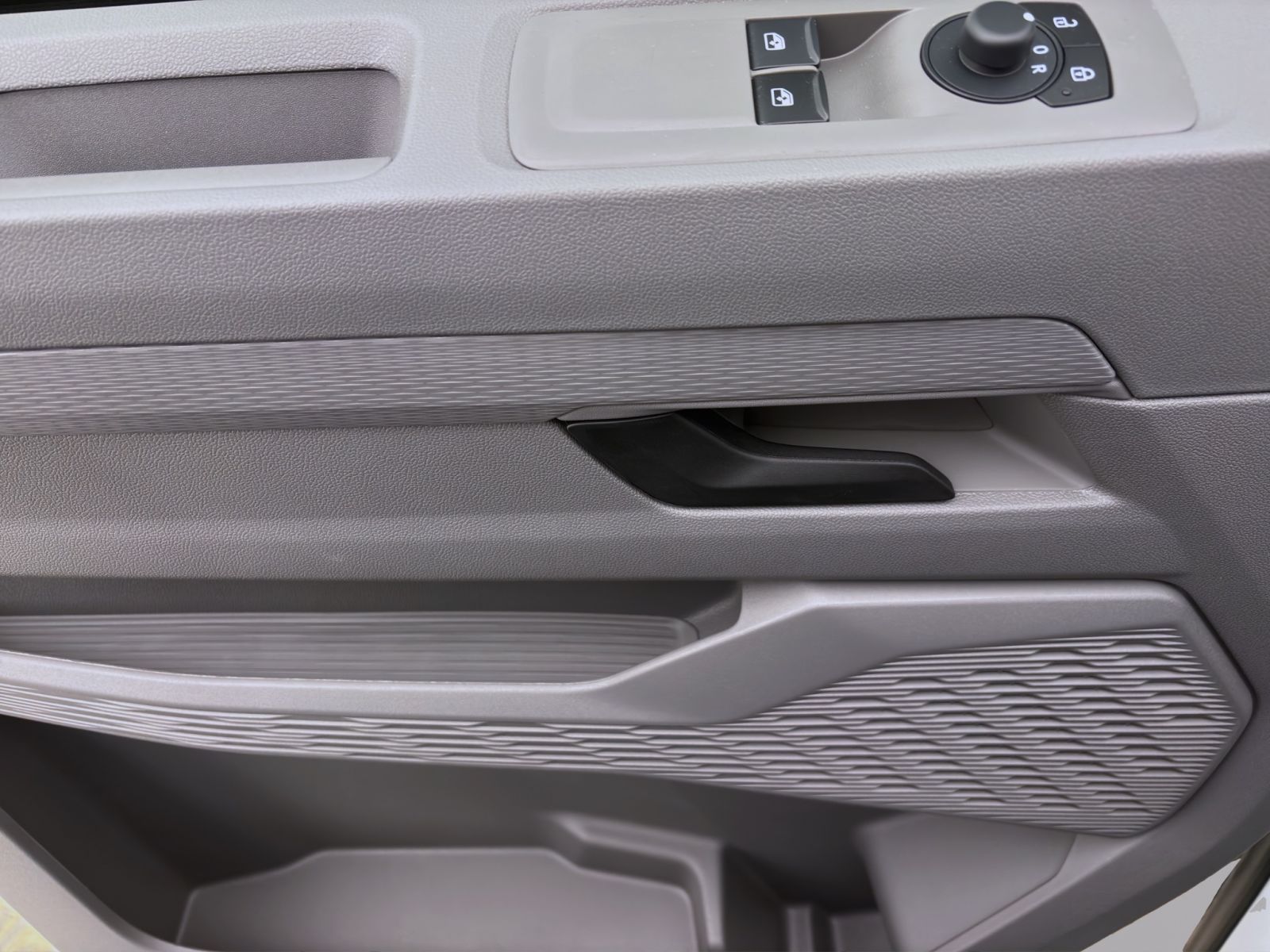 Volkswagen T7 Caravelle - Bild 10