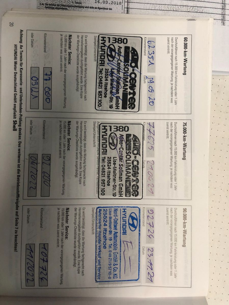 Fahrzeugabbildung Hyundai i30 cw Trend Heckschaden