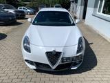 Alfa Romeo Giulietta Super 1,4 Temp. Shzg PDC Xenon 96TKM - Alfa Romeo: Weiß