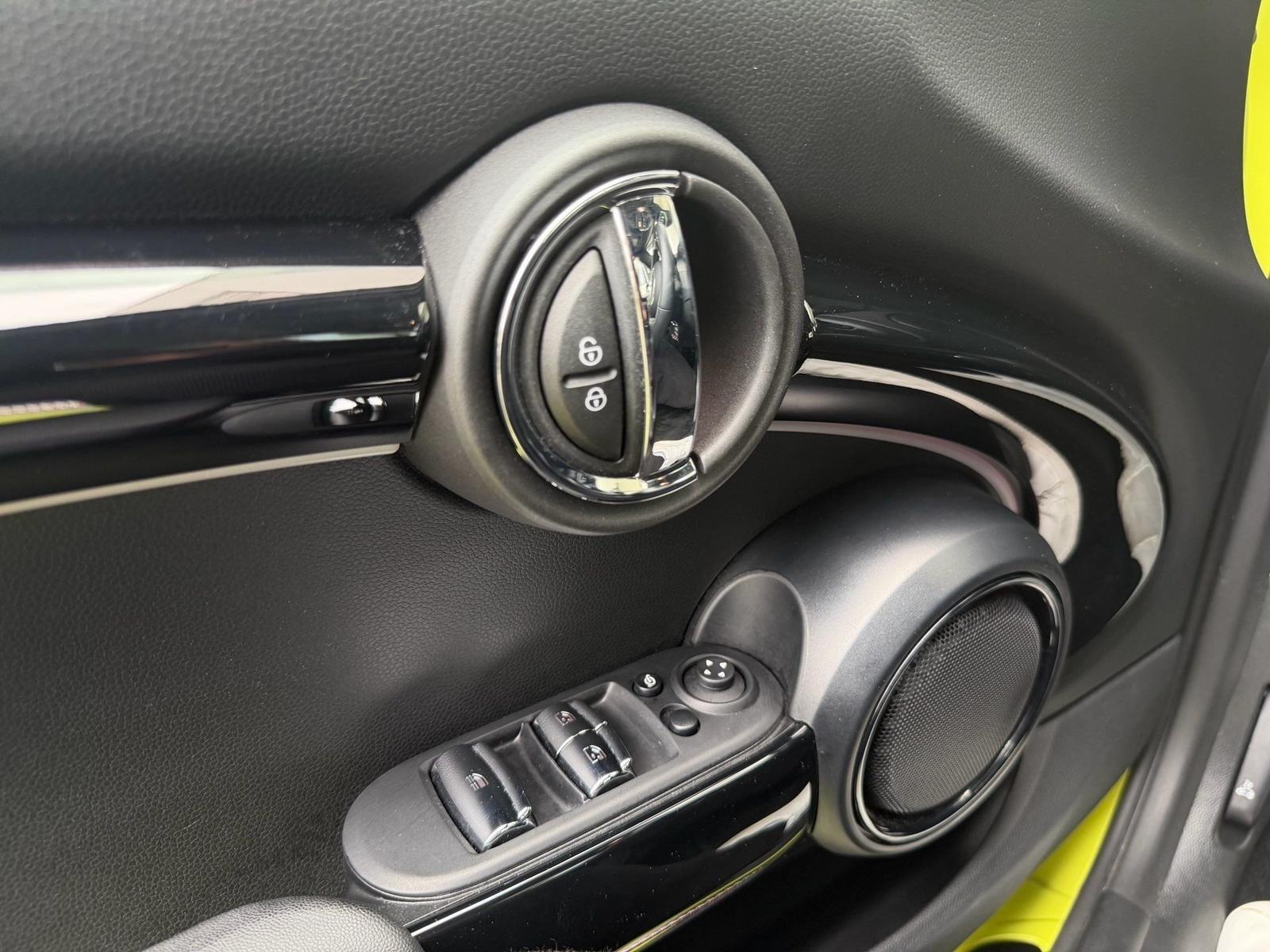 MINI Cooper S Cabrio M Sport HUD RFK NAVI LED DAB LM