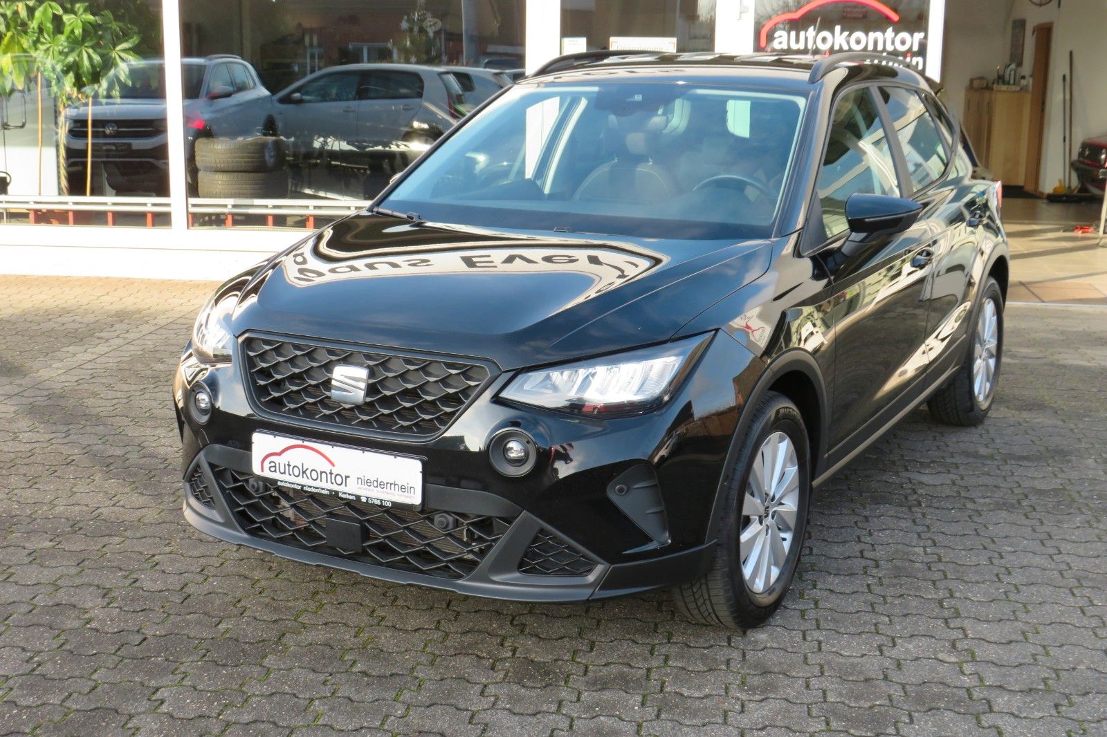 Fahrzeugabbildung SEAT Arona Style DSG FULL-LINK SITZH KAMERA GJ ACC 1H