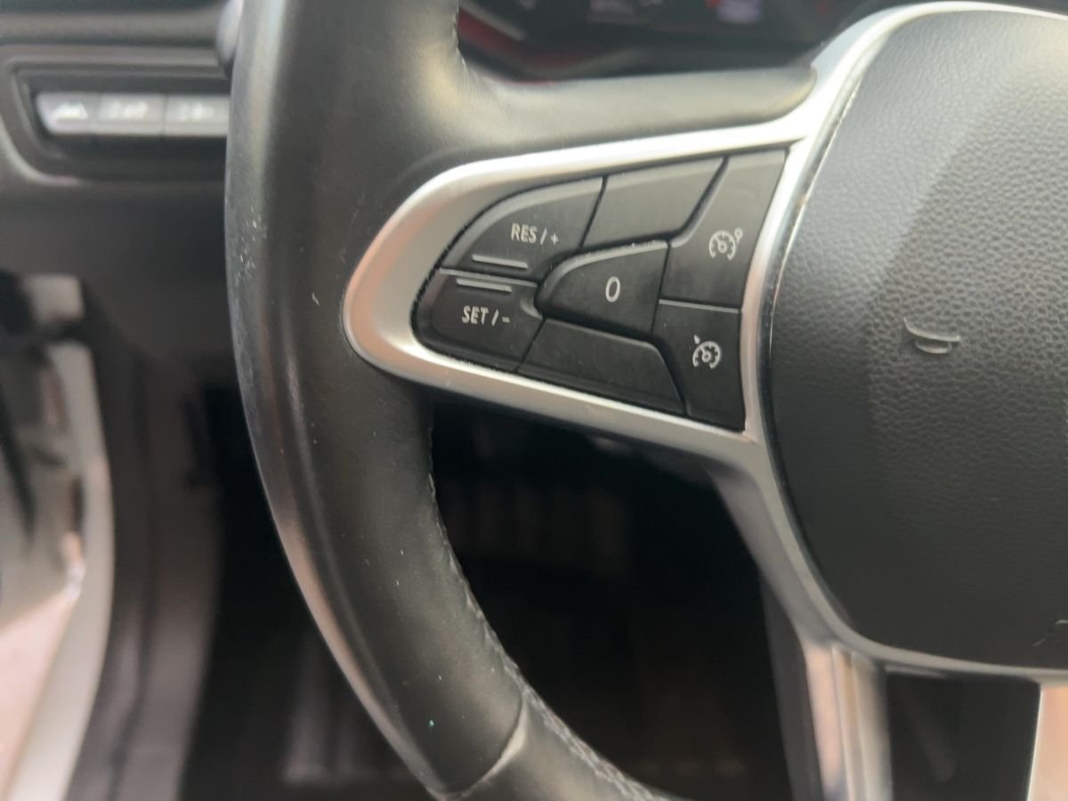 Fahrzeugabbildung Renault Clio INTENS TCe 90 EPH SHZ Klimmaut.