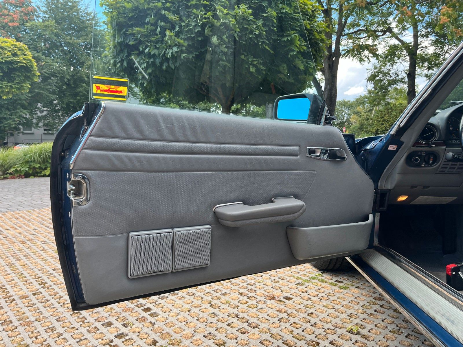 Fahrzeugabbildung Mercedes-Benz SL 300