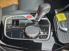Fahrzeugabbildung X4 M Competition HUD AD Navi Digitales Cockpit M