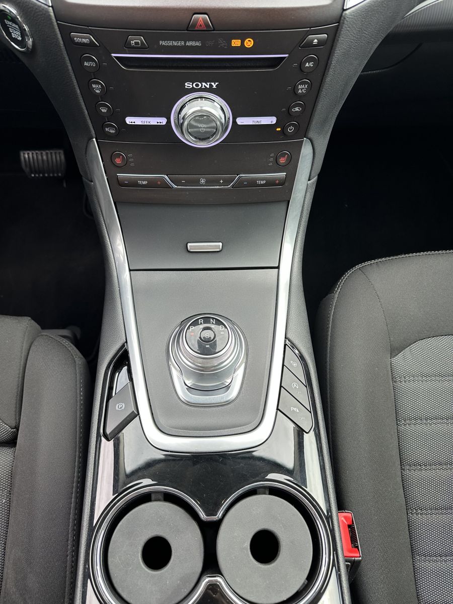 Fahrzeugabbildung Ford S-MAX 2.0 EB Aut. Titanium NAV+LED+AHK+ACC+VCOCK