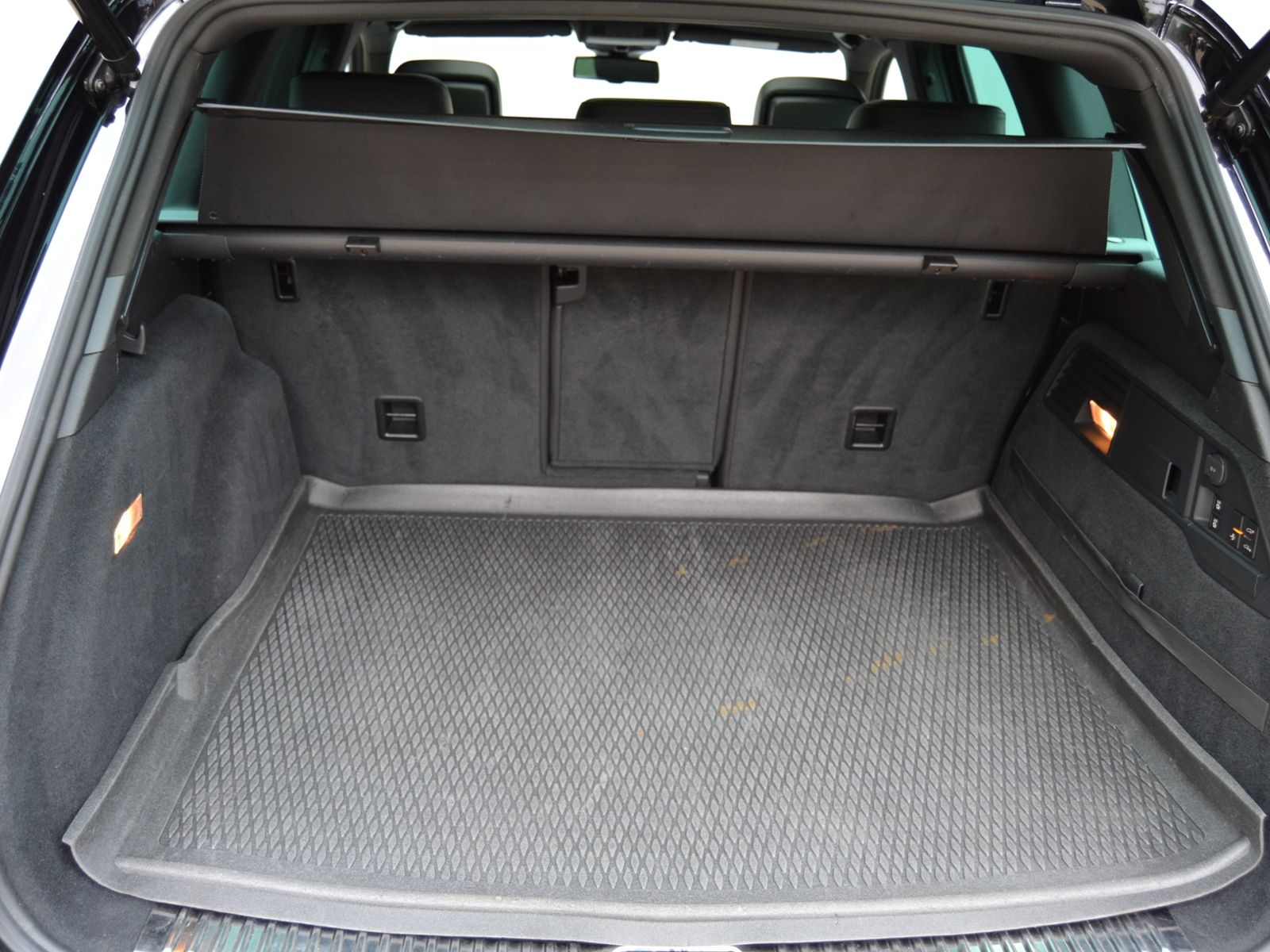 Touareg V8 4.2 TDI 340 PS R-Line Plus MEGA-VOLL/