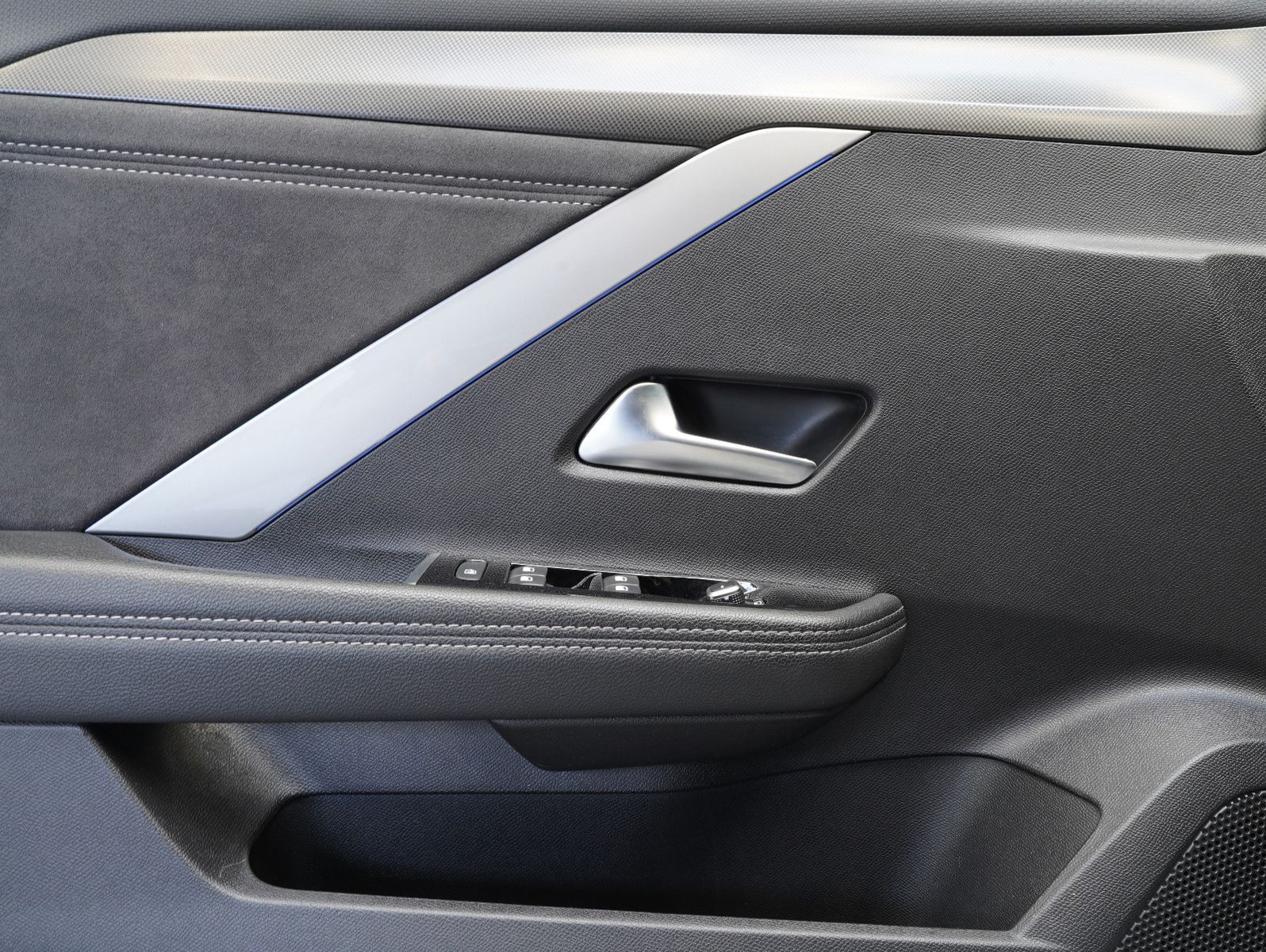 Fahrzeugabbildung Opel Astra L 1.5 Diesel Sports Tourer GS Line PANO