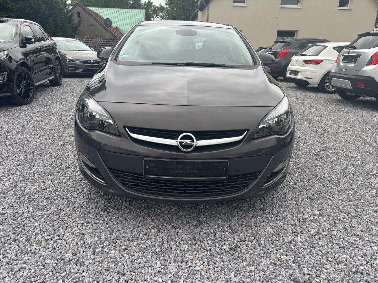 Opel Astra J Lim. 5-trg. Active*Winterpaket*PDC*