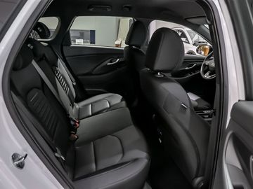 Hyundai i30 cw 1.6 Trend Navi Spurhalteassistent Kamera