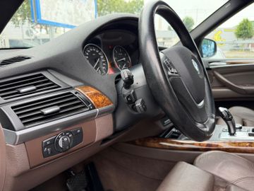 BMW X5 - 11