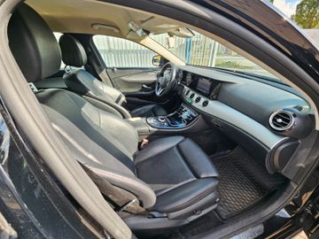 Mercedes E 200 - 12