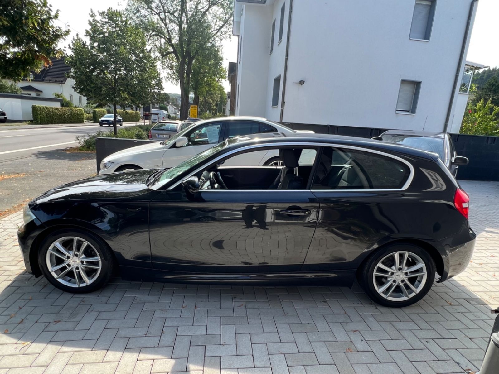 Fahrzeugabbildung BMW 116i * M Paket * KEIN TÜV