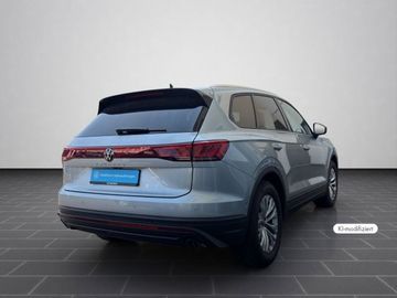 Volkswagen Touareg - 2