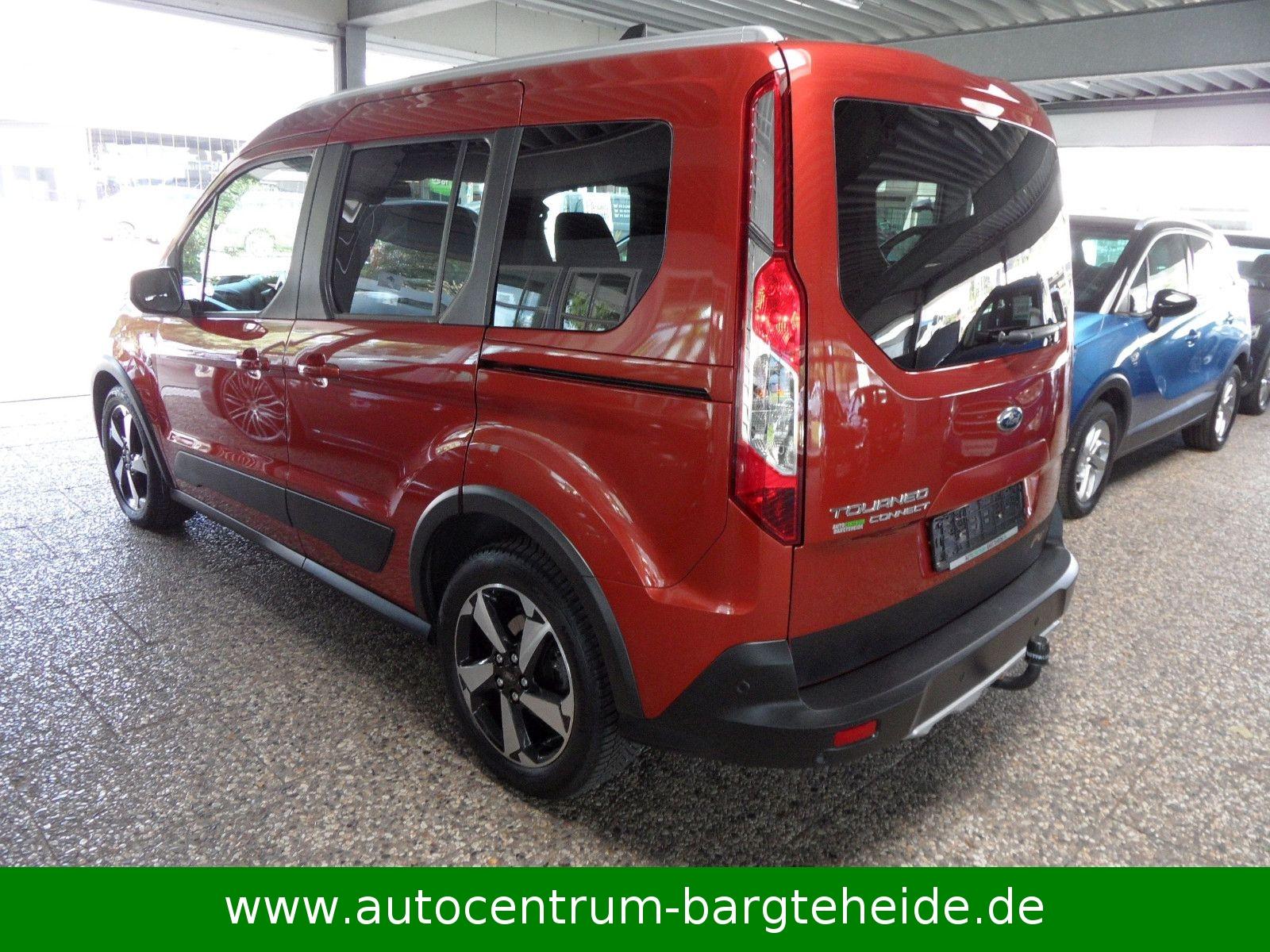 Ford Tourneo Connect Aut. 1.5  Active KAMERA+PANO+NAV