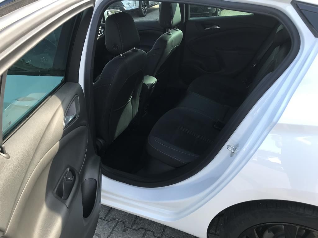 Autohaus Zimpel & Franke -  Opel Astra Ultimate 5-trg. 1.2 Turbo LED, NAVI, SH, P - Bild 10