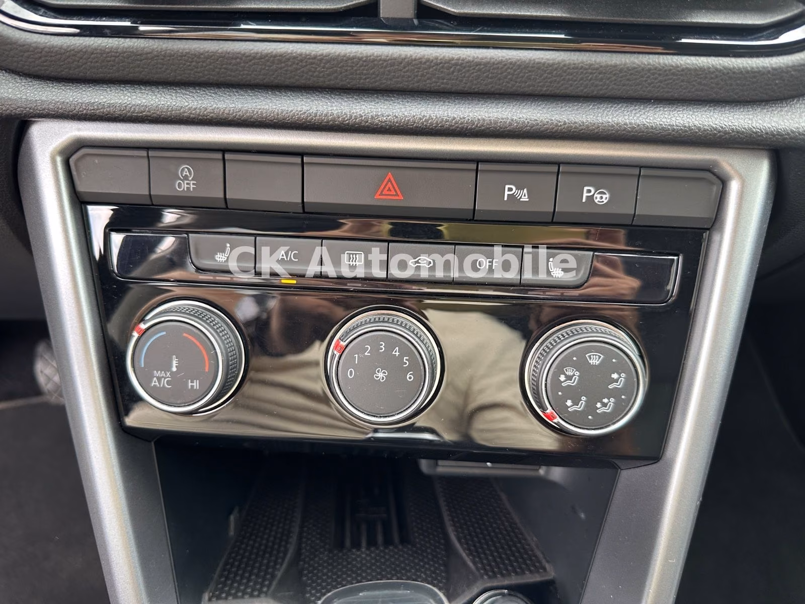 Volkswagen T-Roc 1.5 TSI Life DSG/App-Connect/Navi/PDC/LED, миниатюра 17