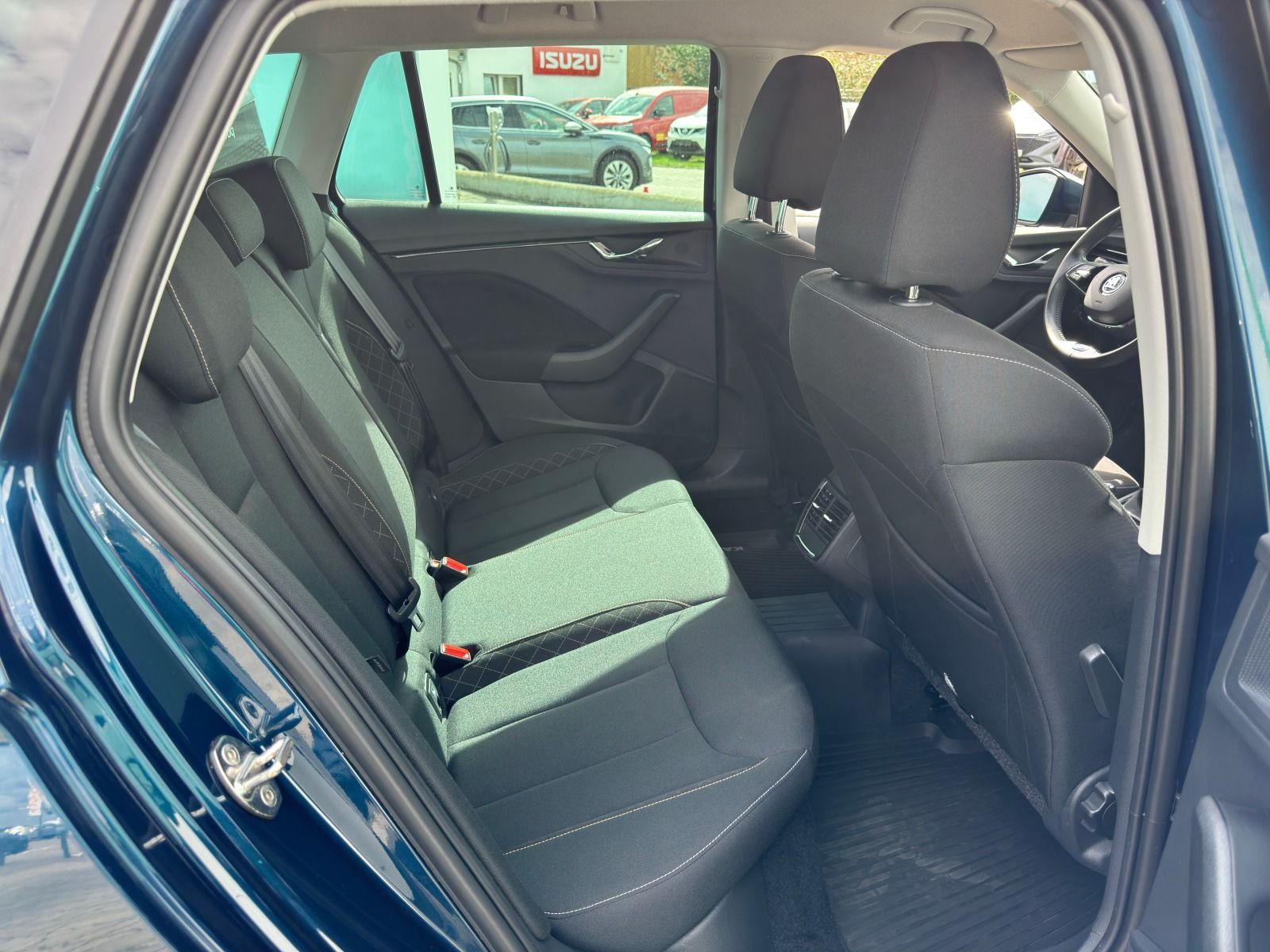 Fahrzeugabbildung SKODA Kamiq 115PS 6-Gang*RFK*LED*SMartLink*Allwetter