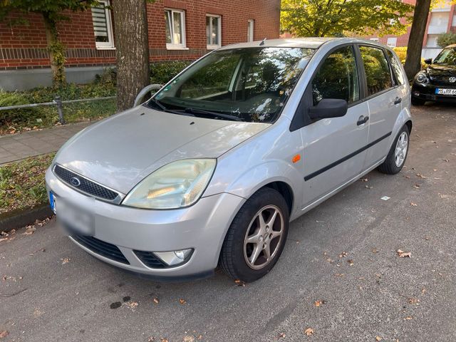 Ford Fiesta Ghia 2004  TÜV NEU!  Allwett...