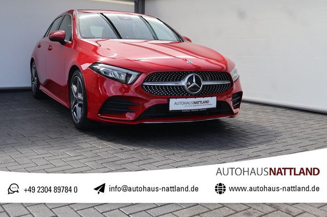 MERCEDES-BENZ A 180 AMG Line RFK LED Navi Alcantara