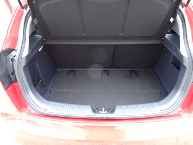 Fahrzeugabbildung Kia Rio Spirit/1.Hd/Automatik/84TKM/SitzH/PDC/