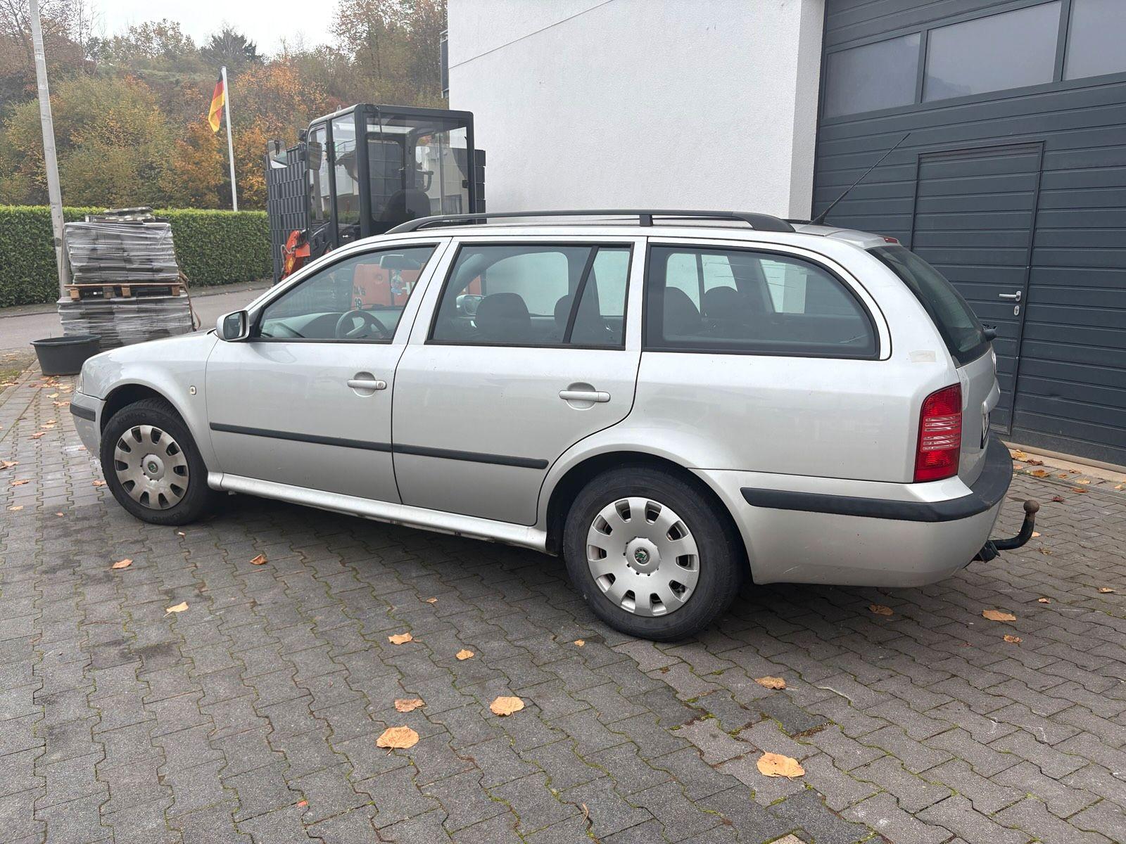 Skoda Octavia 2005 — engine 103 HP (76kW)