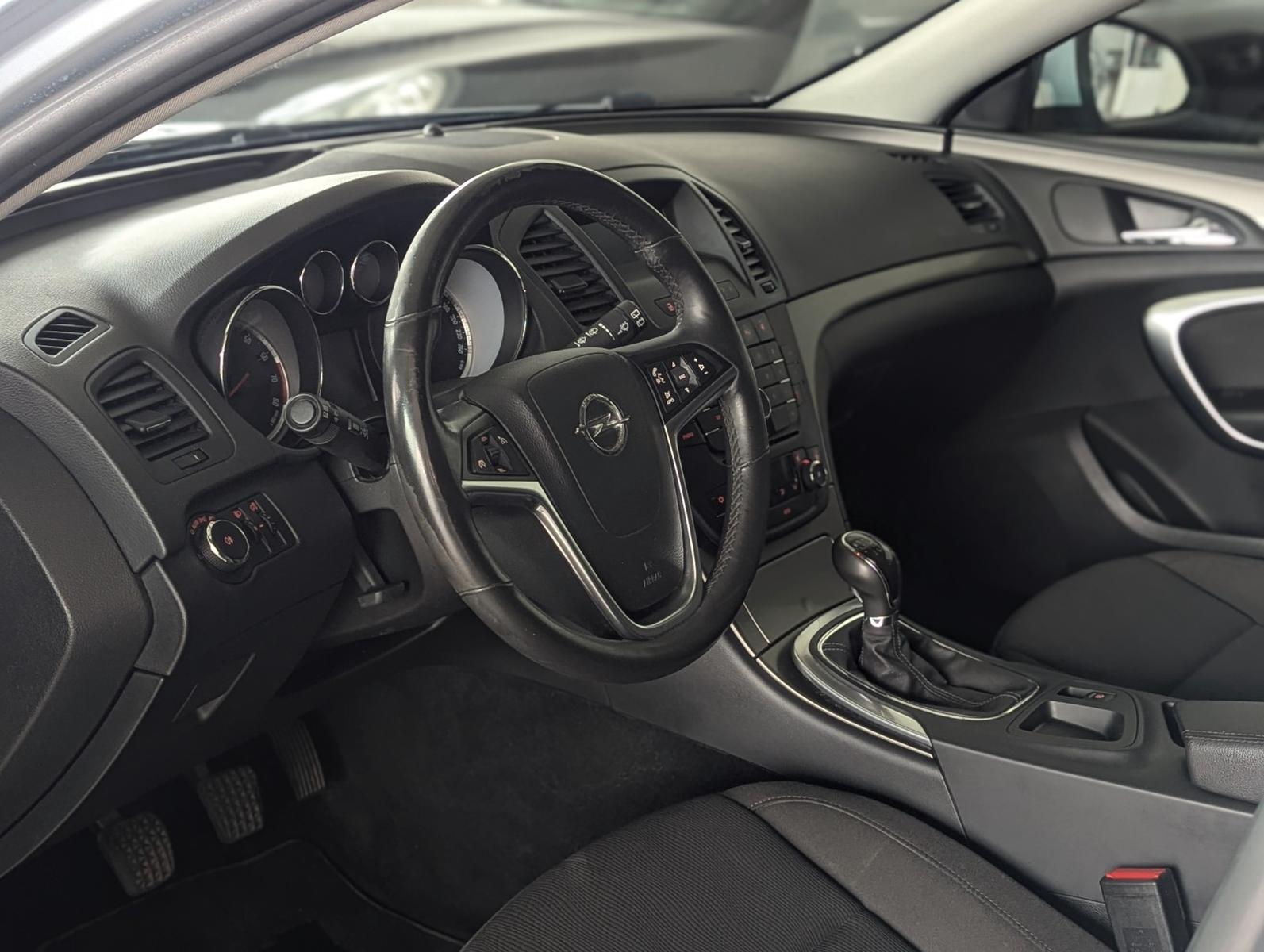 Opel Insignia 2013 — photo 7