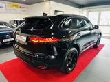 Jaguar F-PACE 2.0d Prestige AWD*Rentnerfzg*19Tkm*S-Heft - : Geländewagen, Rent