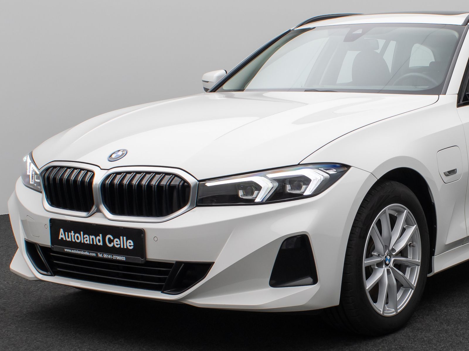 Fahrzeugabbildung BMW 330e xD Panorama DAB CockPit+ Widscr Sport Leder