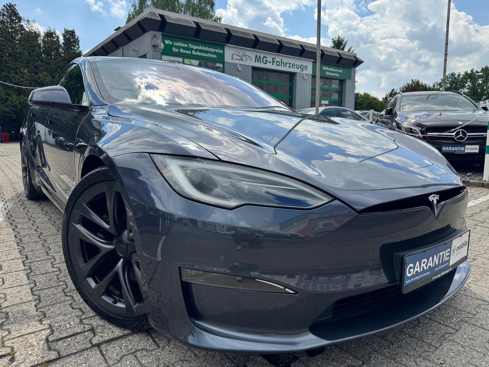 TESLA Model S