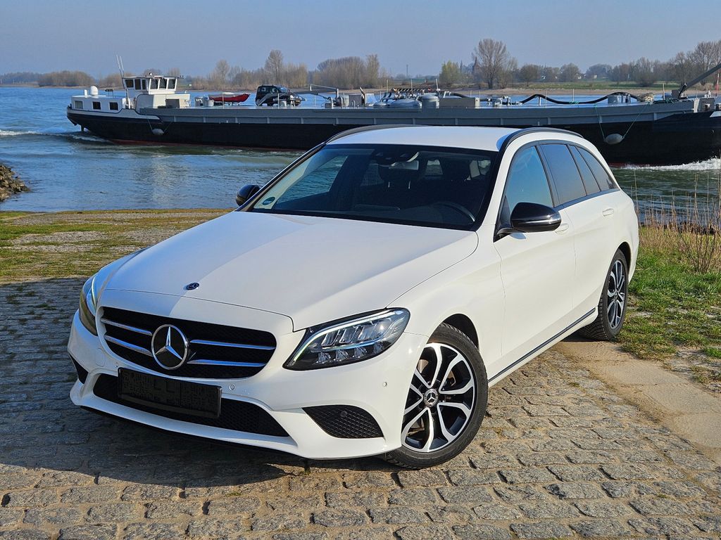 Image of Mercedes-Benz C 220