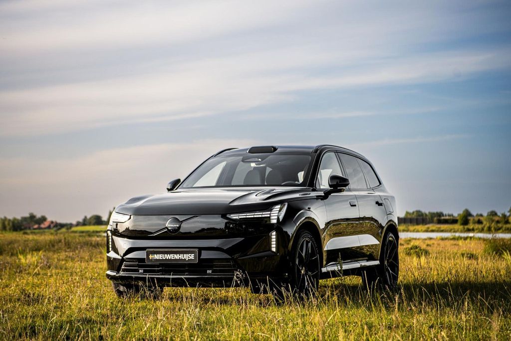 Volvo EX90