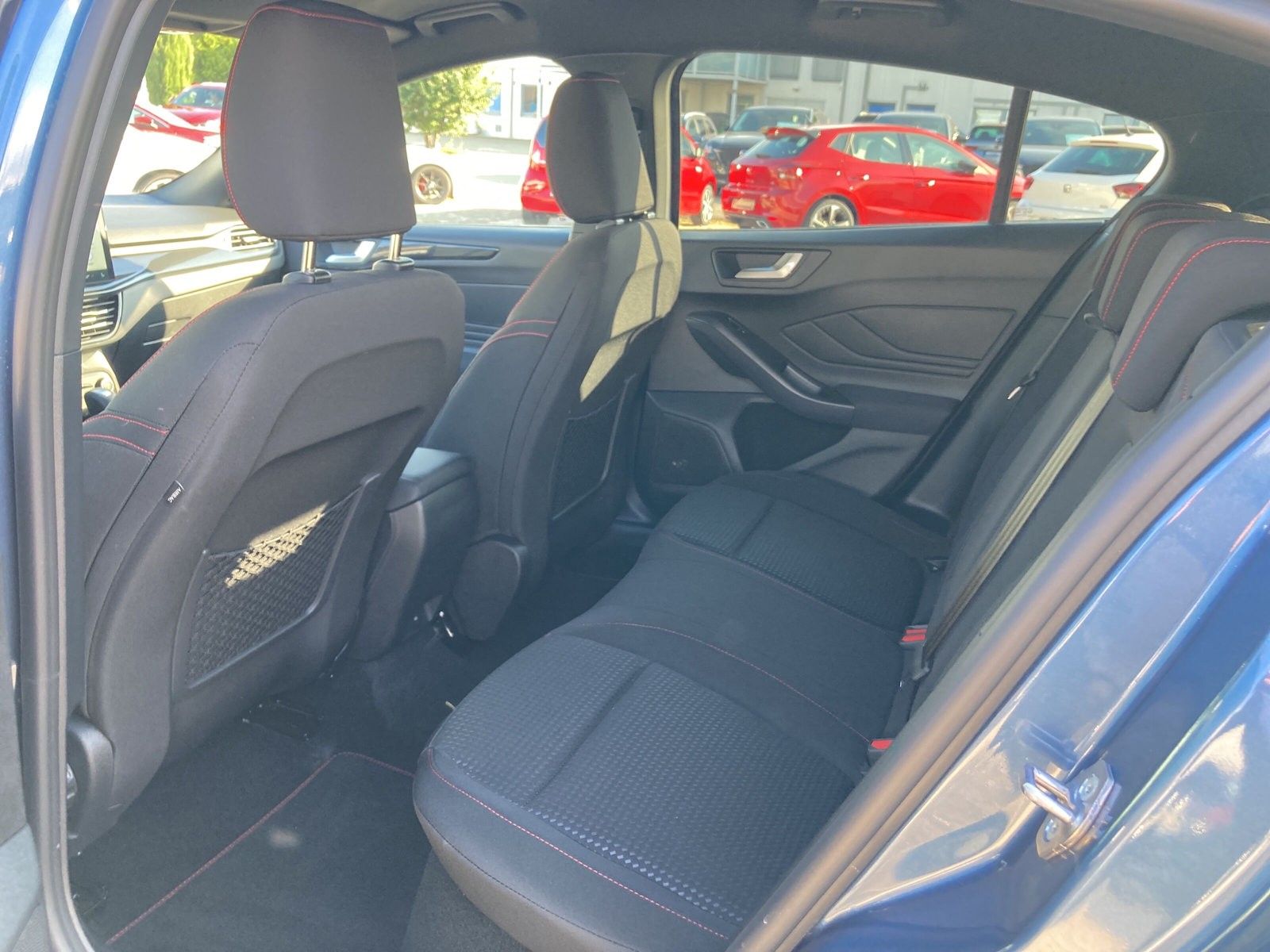 FORD Focus ST-Line X AUTOMATIK / KLIMA / LED / NAVI / - Image 13
