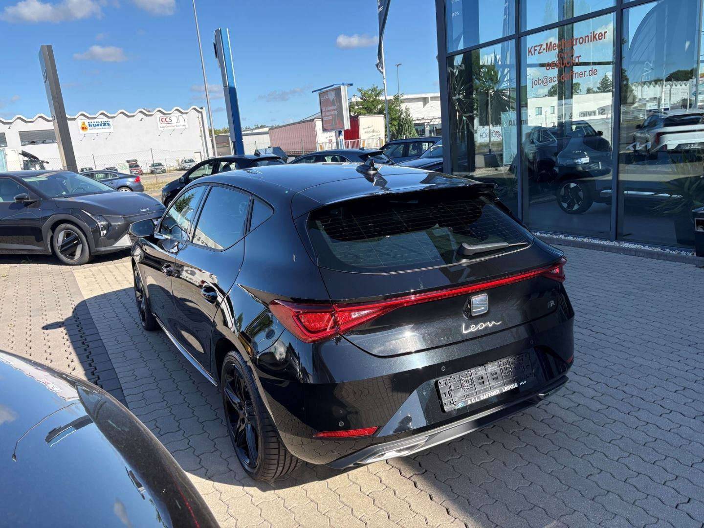 Fahrzeugabbildung SEAT Leon 1.5 FR Black Edition SpurhalteASS Kamera PD