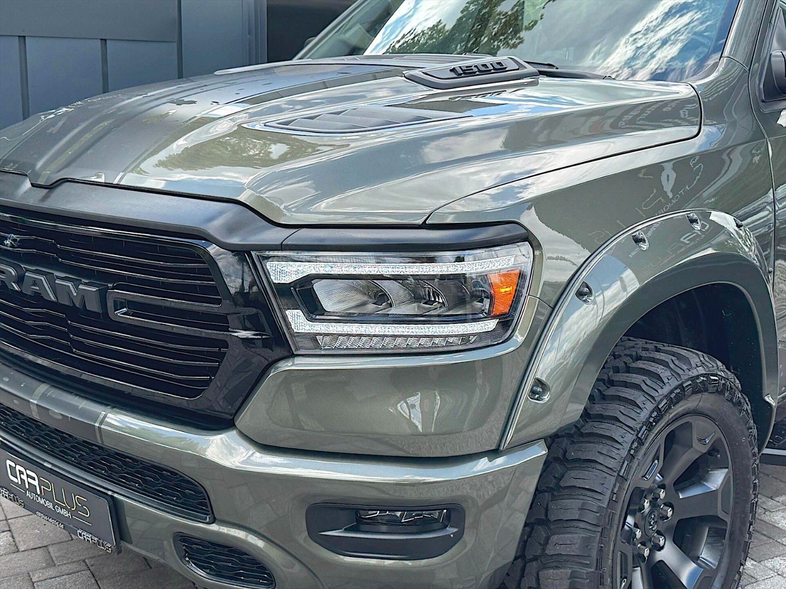 Fahrzeugabbildung Dodge RAM 5.7 V8 HEMI NightEdition Offroad 4x4 eTorque