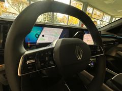 Fahrzeugabbildung Espace VI Iconic E-Tech Hybrid Panorama Navi Le