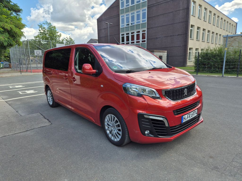 Image of Peugeot Traveller