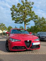 Alfa Romeo Giulia 2.0 Turbo 280PS AT8-Q4 ALLRAD Veloce - Alfa Romeo aus 2019