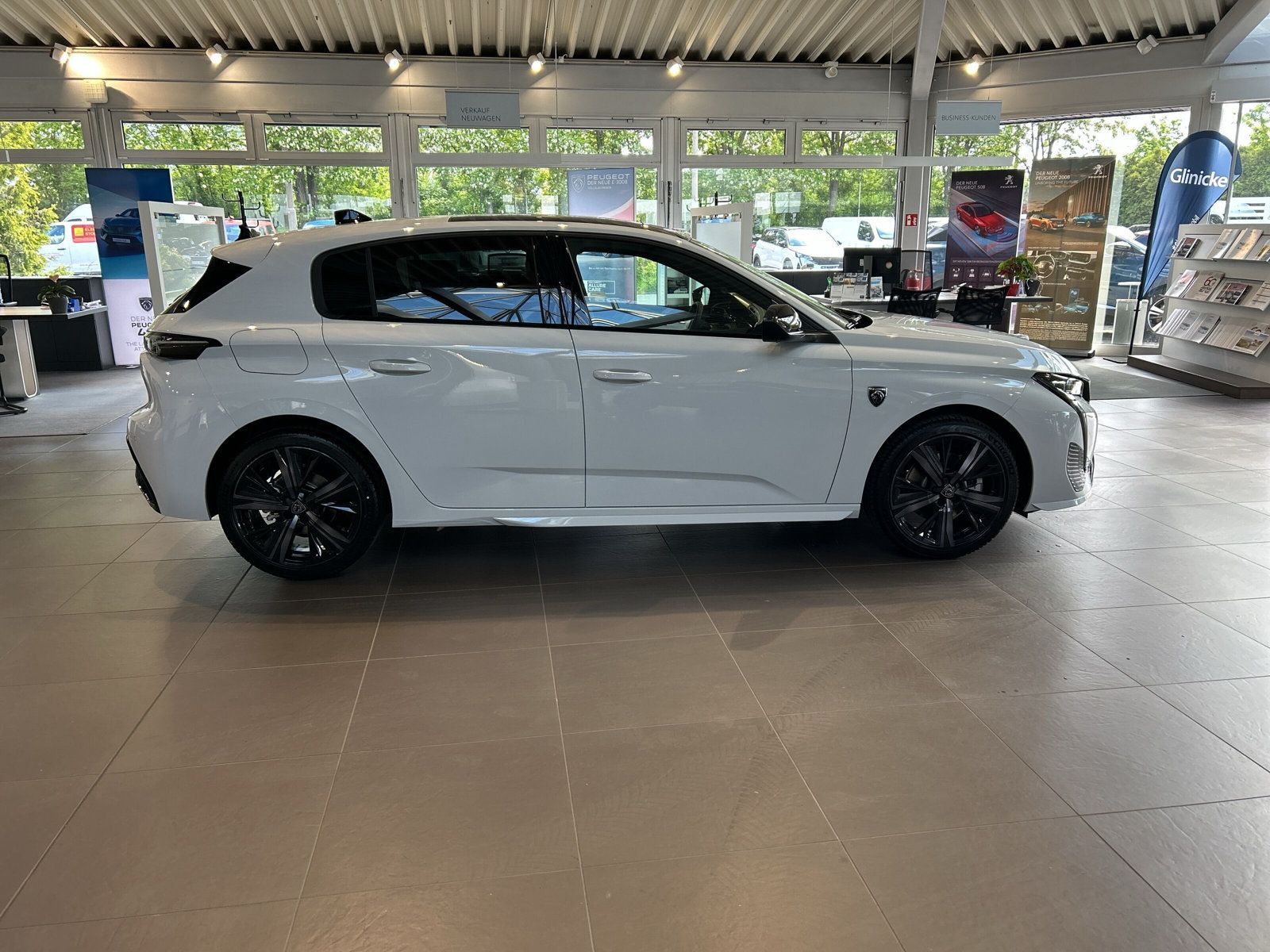 Peugeot 308 GT Hybrid145 e-DSC6 ACC/LED/NAVI/Pano/Focal imagem 3