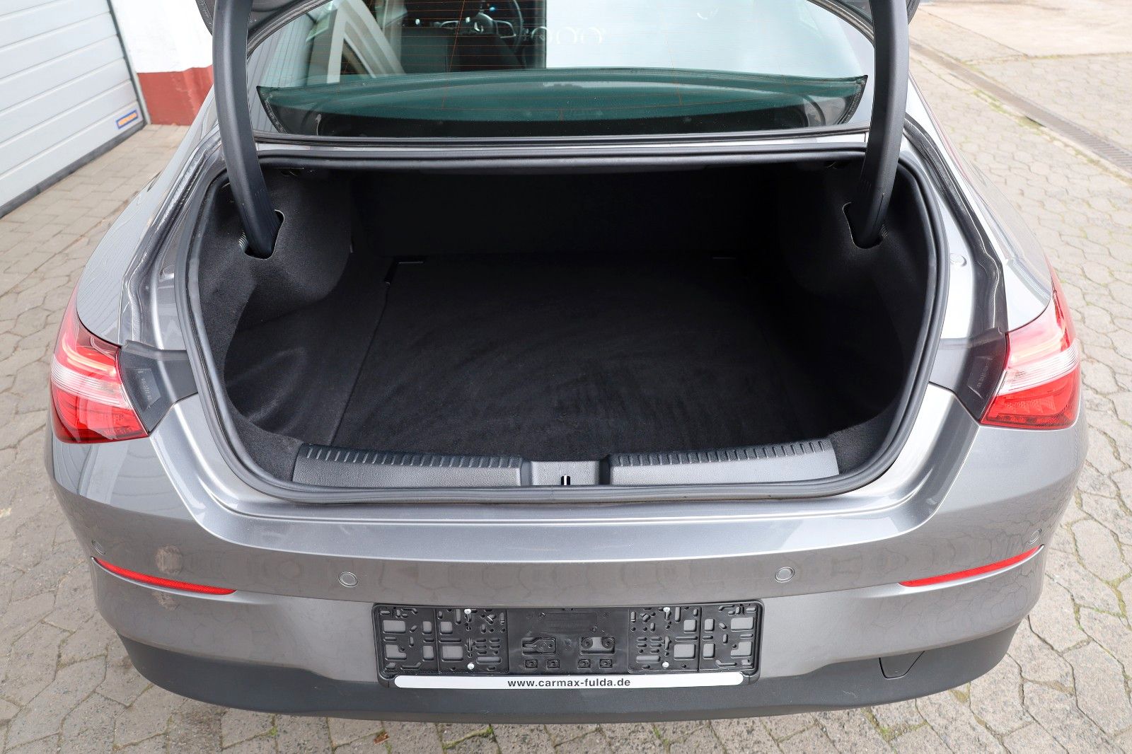 Fahrzeugabbildung Mercedes-Benz CLA 200 d, Navi, SH, Carplay, Kamera, Widescreen