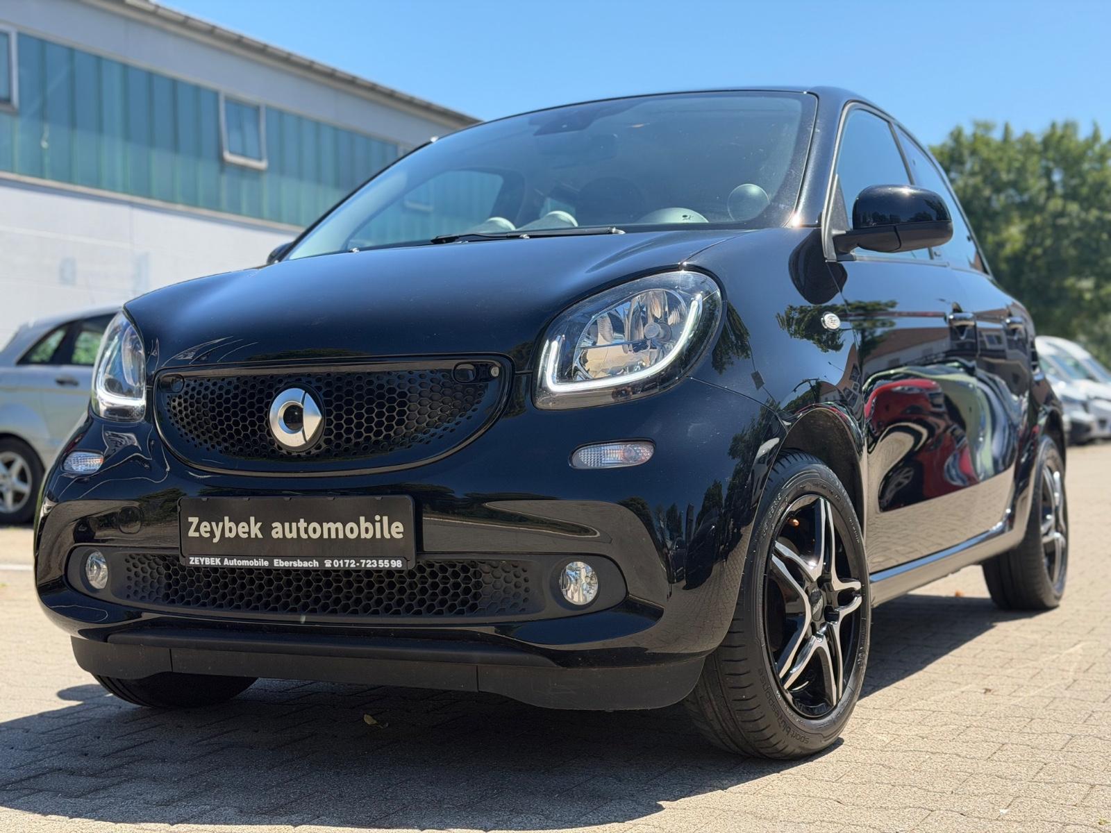 Smart ForFour  Basis  Leder /Navi/SHZ /Kamera