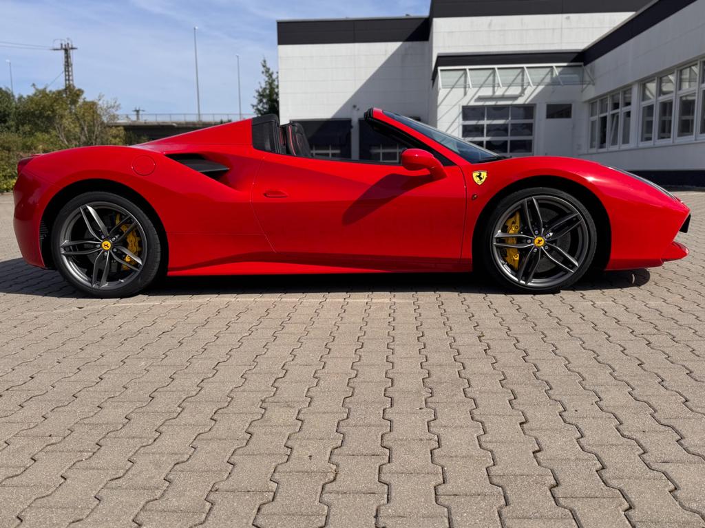 Ferrari 488 Spider