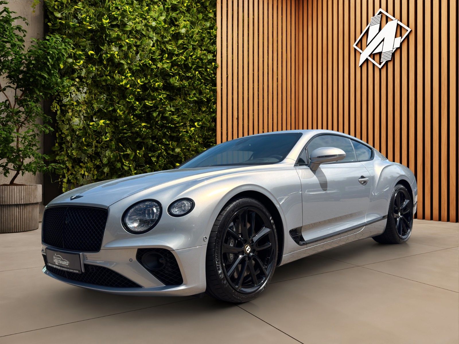 Fahrzeugabbildung Bentley 4.0*V8*Mulliner*Blackline*22"*HuD*ACC*Night Vis*
